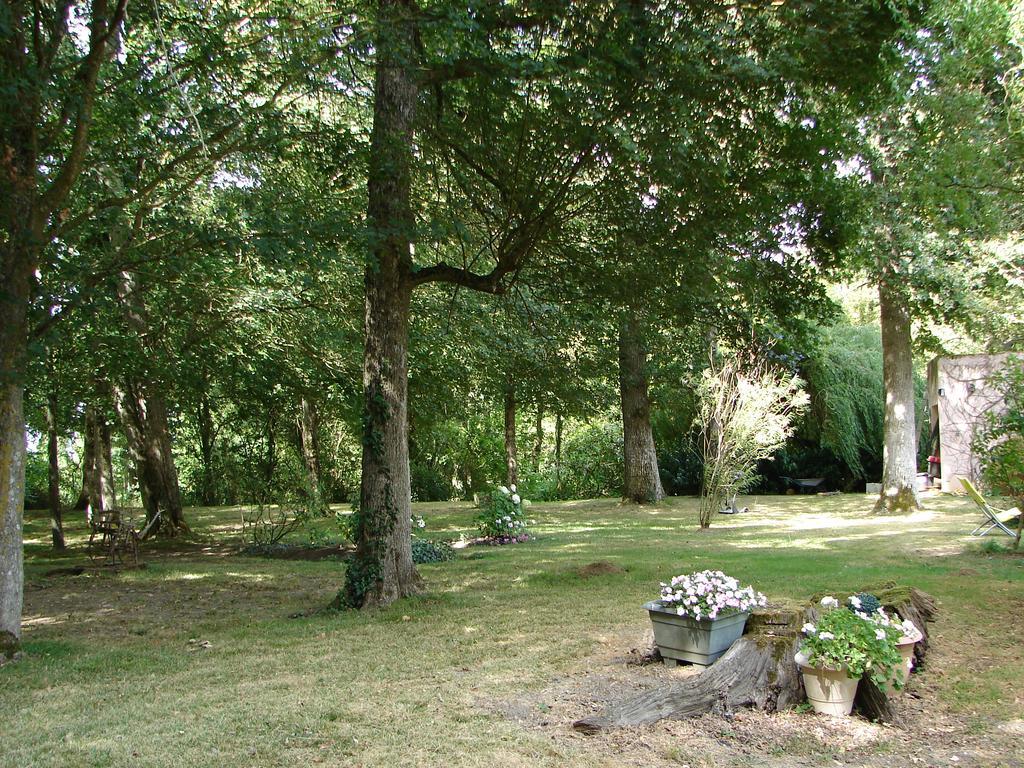 Logis De La Paqueraie Bed and Breakfast Saint-Branchs Εξωτερικό φωτογραφία