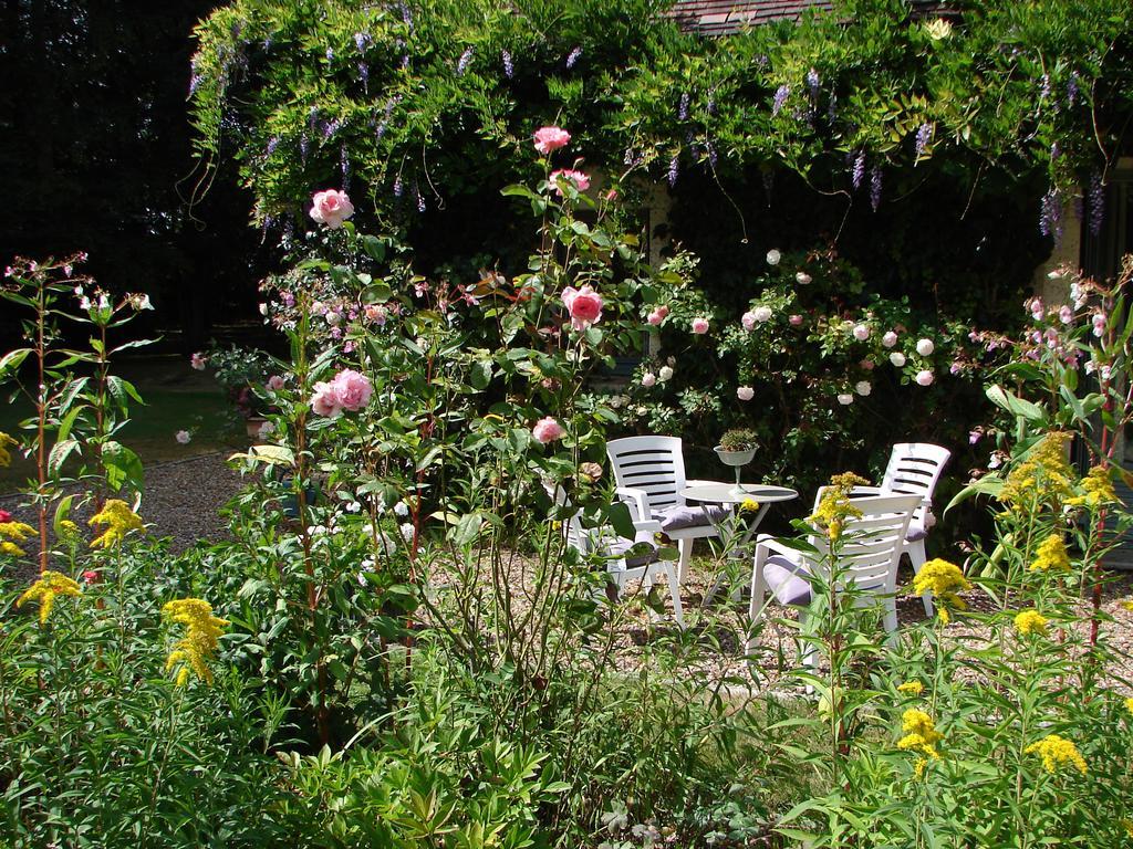 Logis De La Paqueraie Bed and Breakfast Saint-Branchs Εξωτερικό φωτογραφία