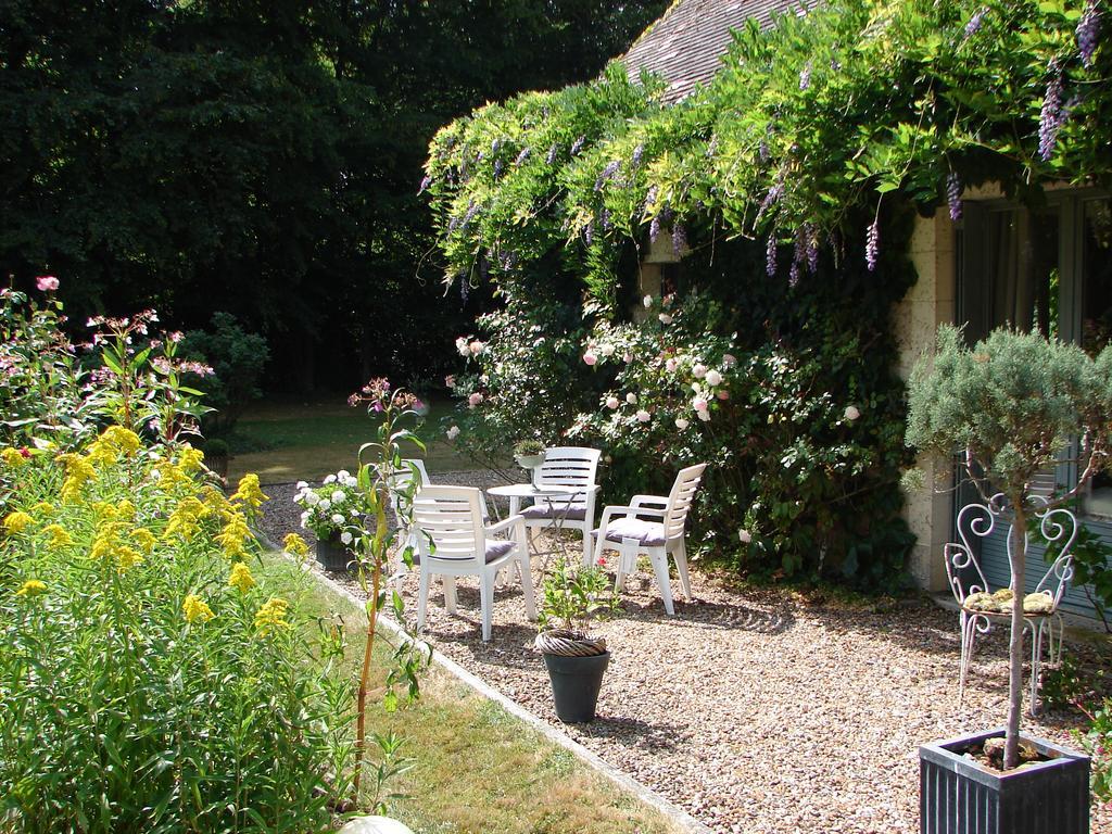 Logis De La Paqueraie Bed and Breakfast Saint-Branchs Εξωτερικό φωτογραφία