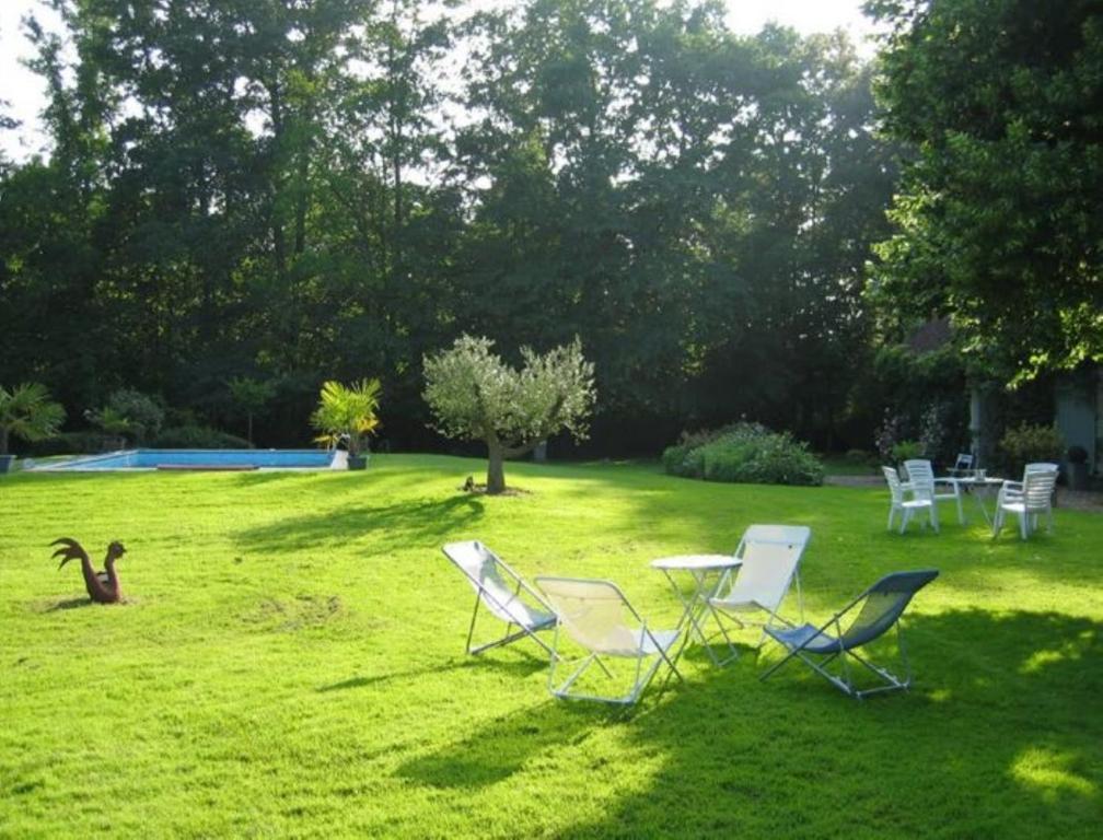 Logis De La Paqueraie Bed and Breakfast Saint-Branchs Εξωτερικό φωτογραφία